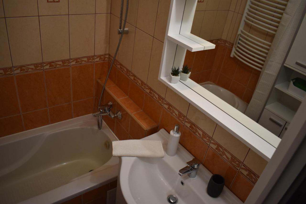 Frézia Apartman Makó Extérieur photo
